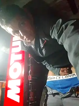 TattyFoxglove's cam snapshot