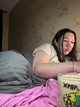 Naughtbaby_2025's cam snapshot