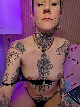 sarahpearlx live sex cam