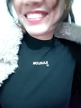 Singlemom69x live sex cam