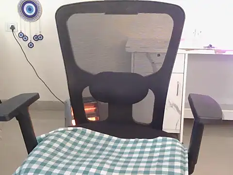 ElegantMiss live sex cam