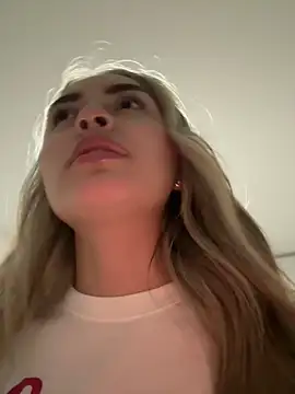 emma_oxford's cam snapshot