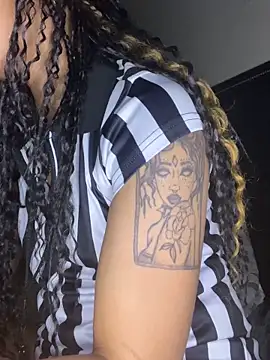 Shuggabutt live sex cam