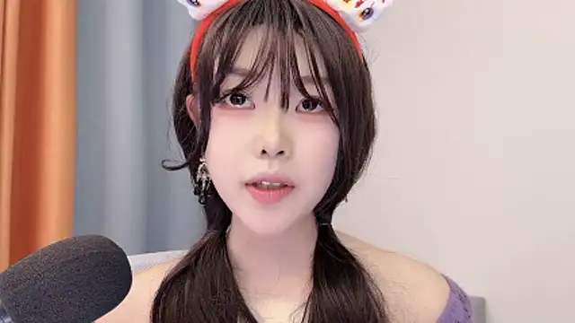 smalldaisy live sex cam