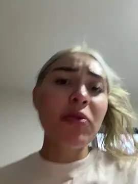 emma_oxford live sex cam