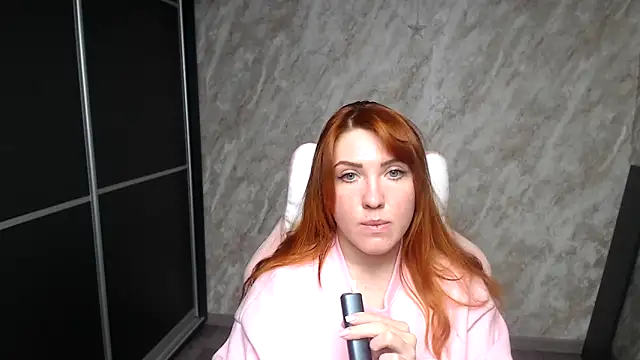 Reginasmilee's cam snapshot