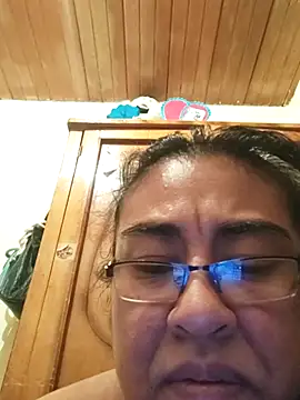 emilymoore34 live sex cam