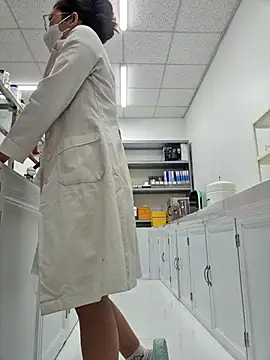 HinaLovely live sex cam