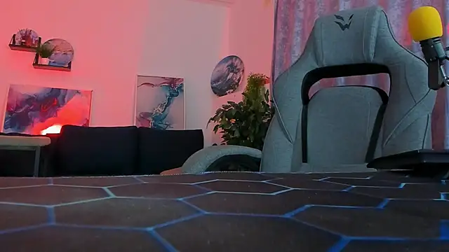 NattInRed's cam snapshot