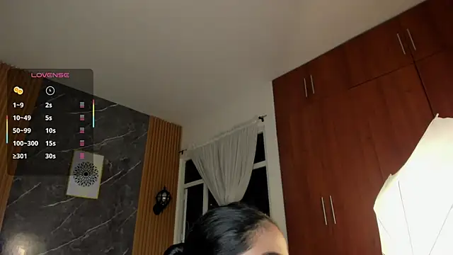 Julie_Markk's cam snapshot