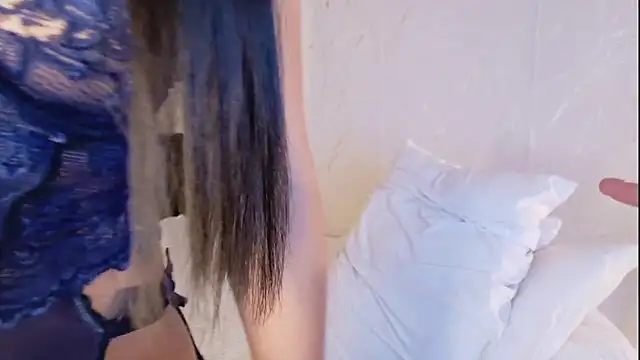 Alannadumont_'s cam snapshot