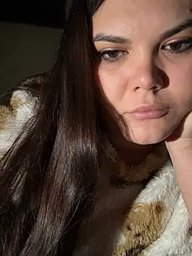 Maru_lovely992299's cam snapshot