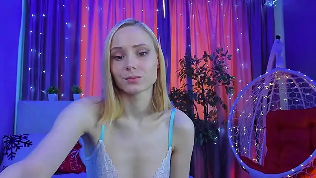 Gina_Gina_love's cam snapshot