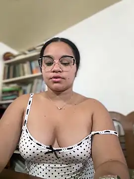 Lucy_wilson5 live sex cam