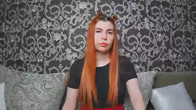 ElllaNuar live sex cam