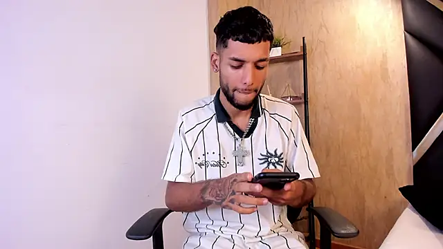 Thiagoferreti live sex cam