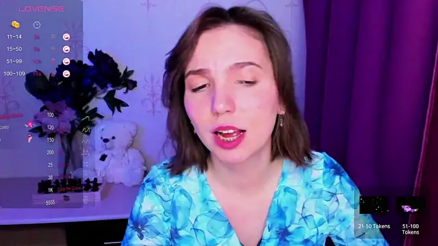 KindHazelHere_'s cam snapshot