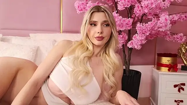 Elliblue's cam snapshot