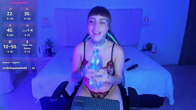 Gyal_8_'s cam snapshot