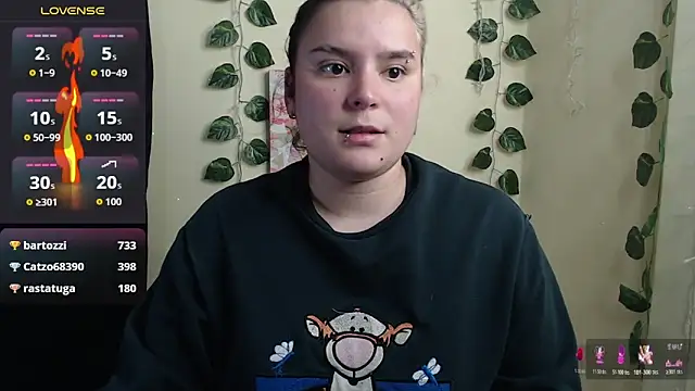 Nika_1_'s cam snapshot