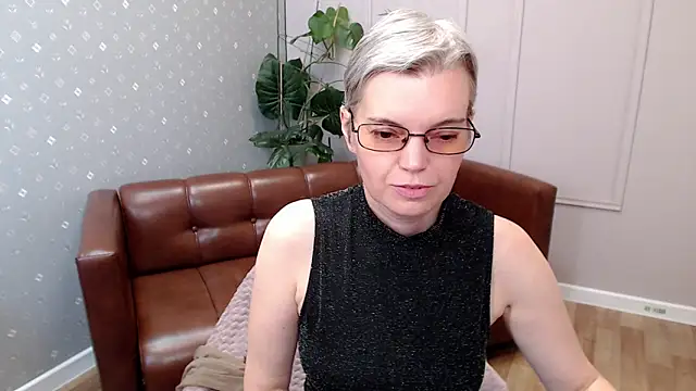 Cutie_Erikaa1's cam snapshot