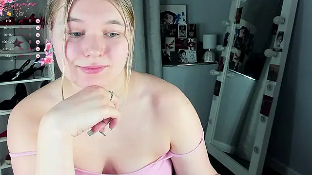 Rebecca_Kelly's cam snapshot