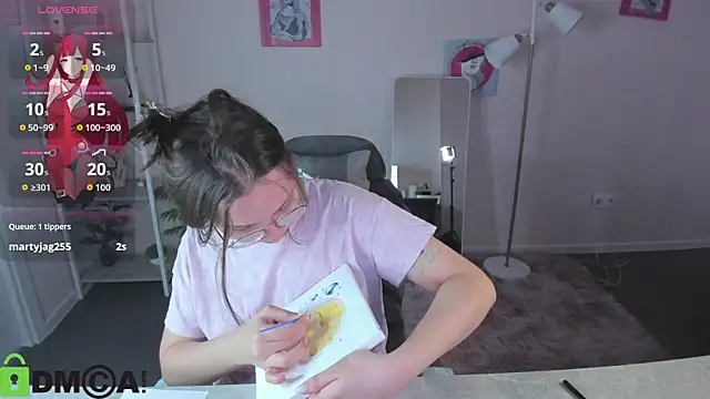 Nuura_Moore's cam snapshot