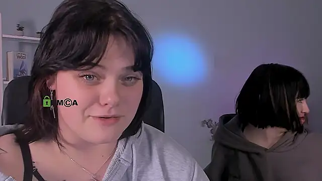 lika_pop's cam snapshot