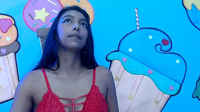 skinnysexzara18's cam snapshot