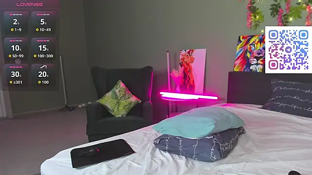 Lisbeth__Salander's cam snapshot