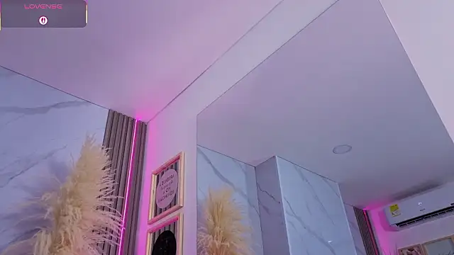 Chlooee__'s cam snapshot