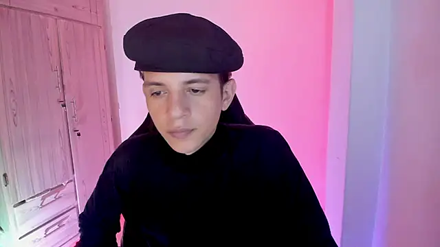 tylernova live sex cam