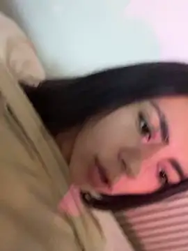 Lilybeeth live sex cam