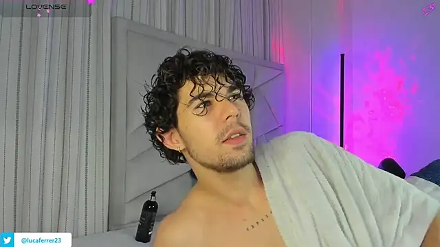Luca_ferrer_ live sex cam