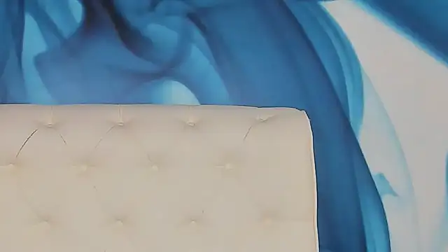 SkinnyDolly live sex cam