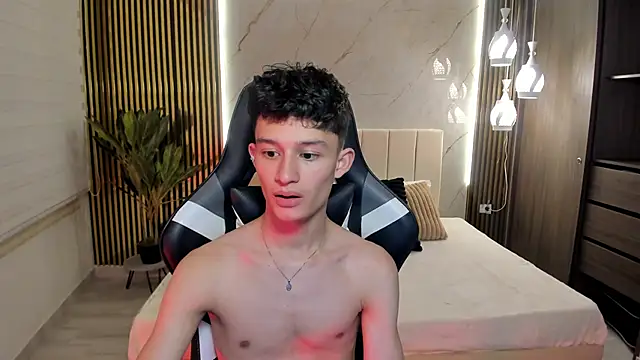 Patrick_Howland_'s cam snapshot