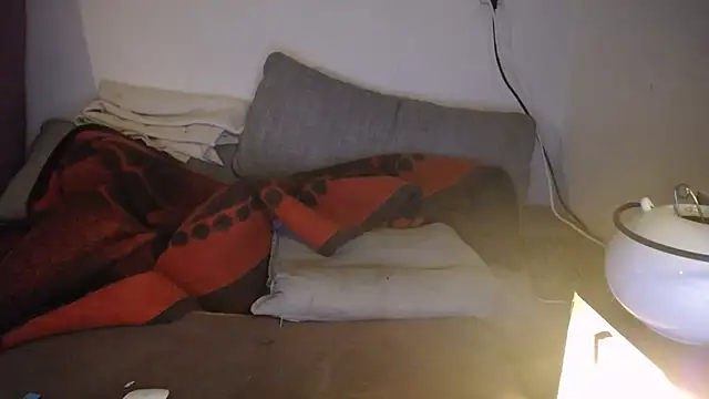 P4RtYBOII92 live sex cam