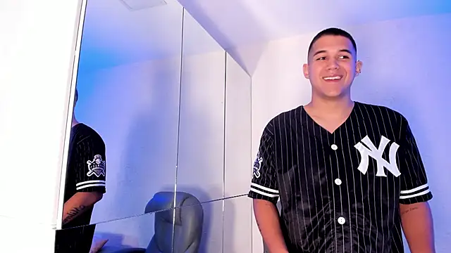 Tadeo_vega_ live sex cam