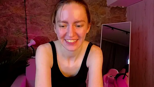 KristineValbuena's cam snapshot