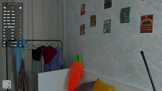 MarcelinaMei live sex cam