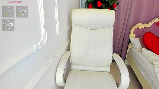 Lily_Marlin live sex cam