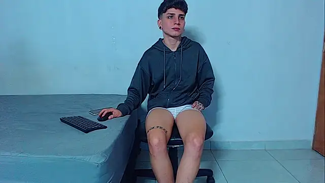 mikecoper_23 live sex cam