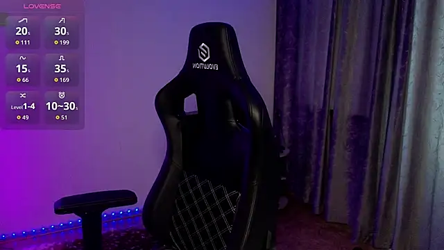 alice_charm_'s cam snapshot