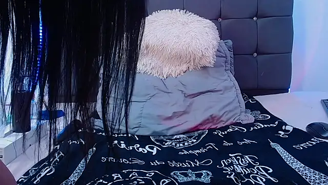 mia_xx1's cam snapshot