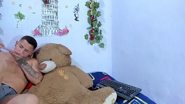 NataliaAndJulliam's cam snapshot