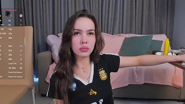 AliceCloudy's cam snapshot