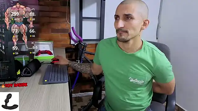 Marck_Muscle's cam snapshot