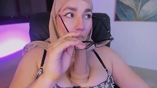 Ayha_khalaf live sex cam