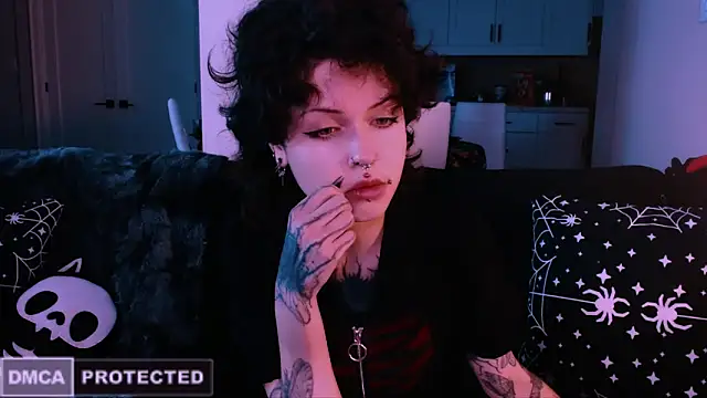 NaughtyLittleFox live sex cam