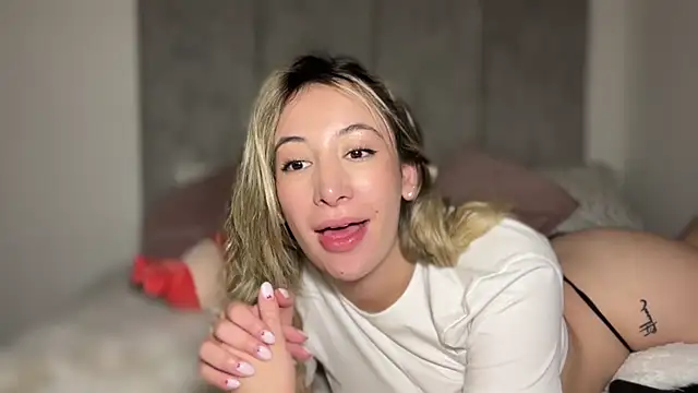 Gabby_cruz_'s cam snapshot